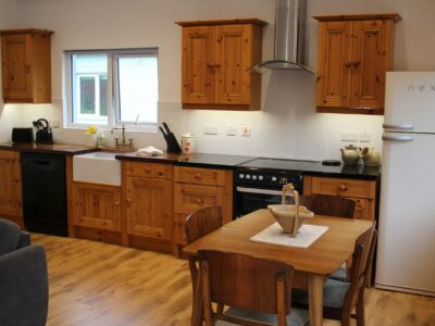 Woodland Lodges Self Catering Accommodation Lough Erne : Fermanagh Lodges self catering rentals : sleeps up to 4 people